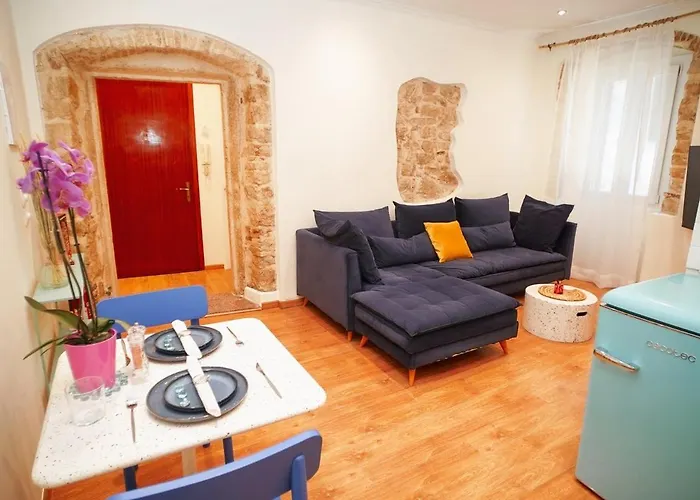 Aila Appartement *